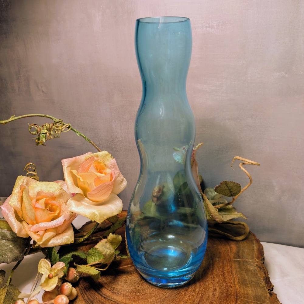 Italian Murano Glass Curved Vase